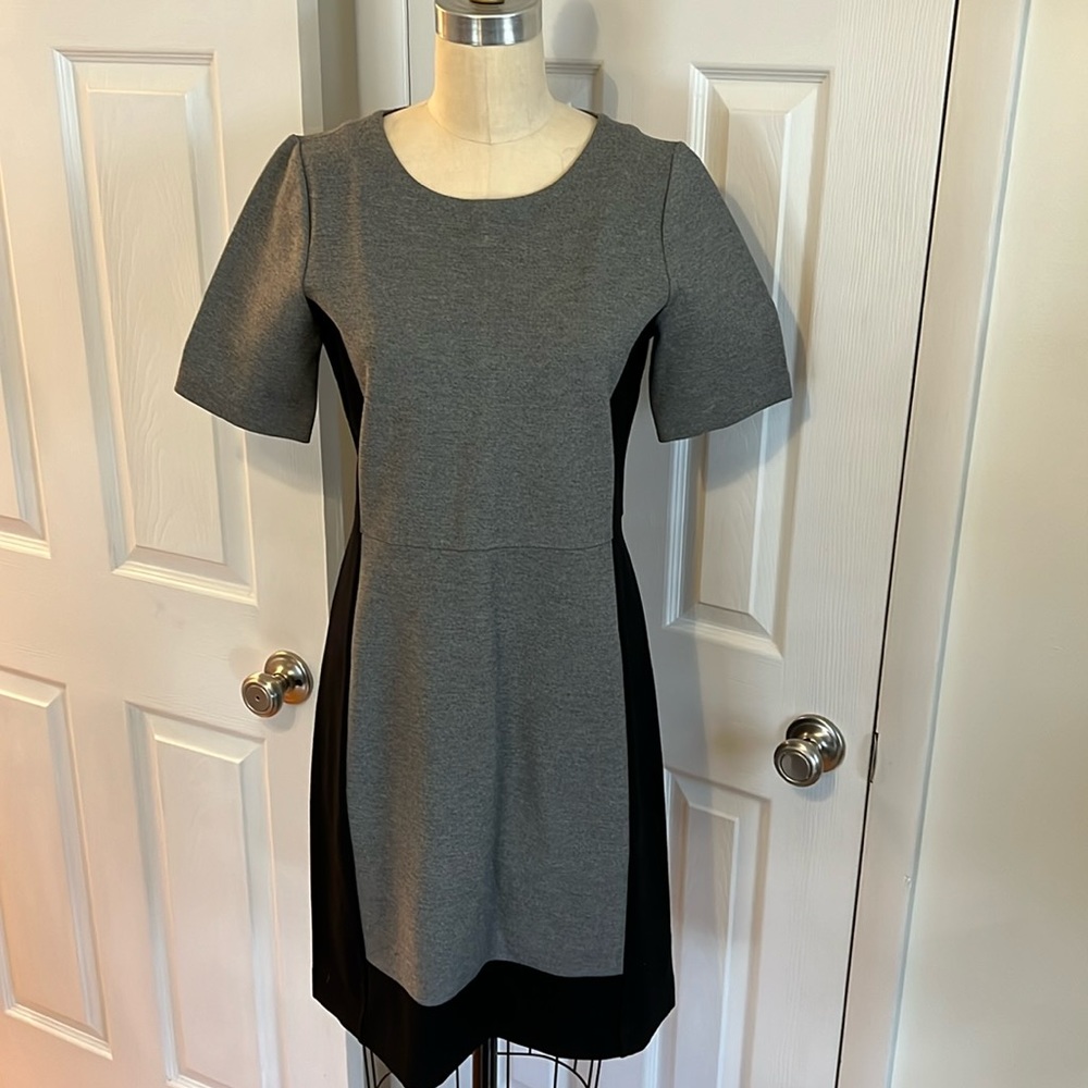J. Crew Grey/Black Colorblock Short Sleeve Dress. Size 6